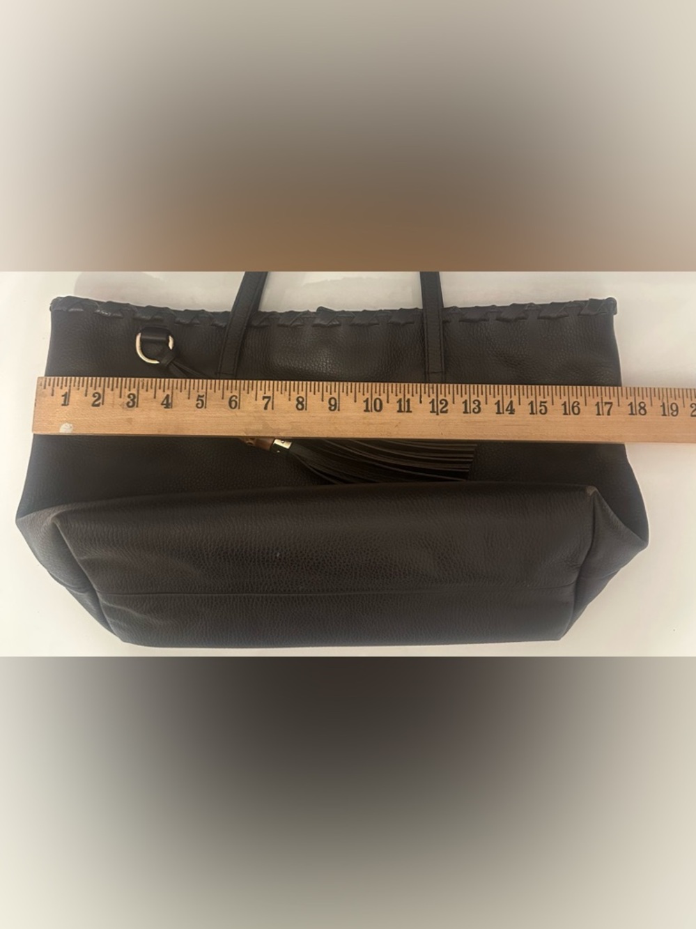 Gucci, brown leather tote with bamboo and tassels - Picture 15 of 16